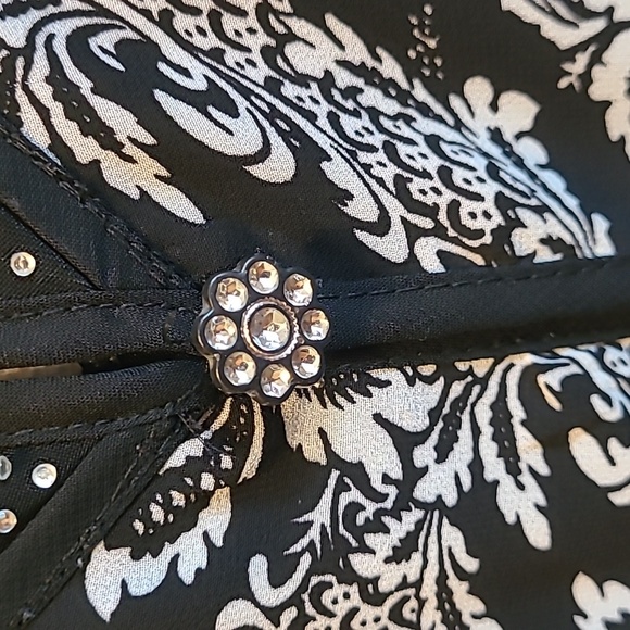 Beautiful Dress Blouse M Bling Sequence Top - Picture 6 of 7